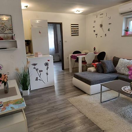 Apartments Mary & Free Parking Rovinj Rom bilde