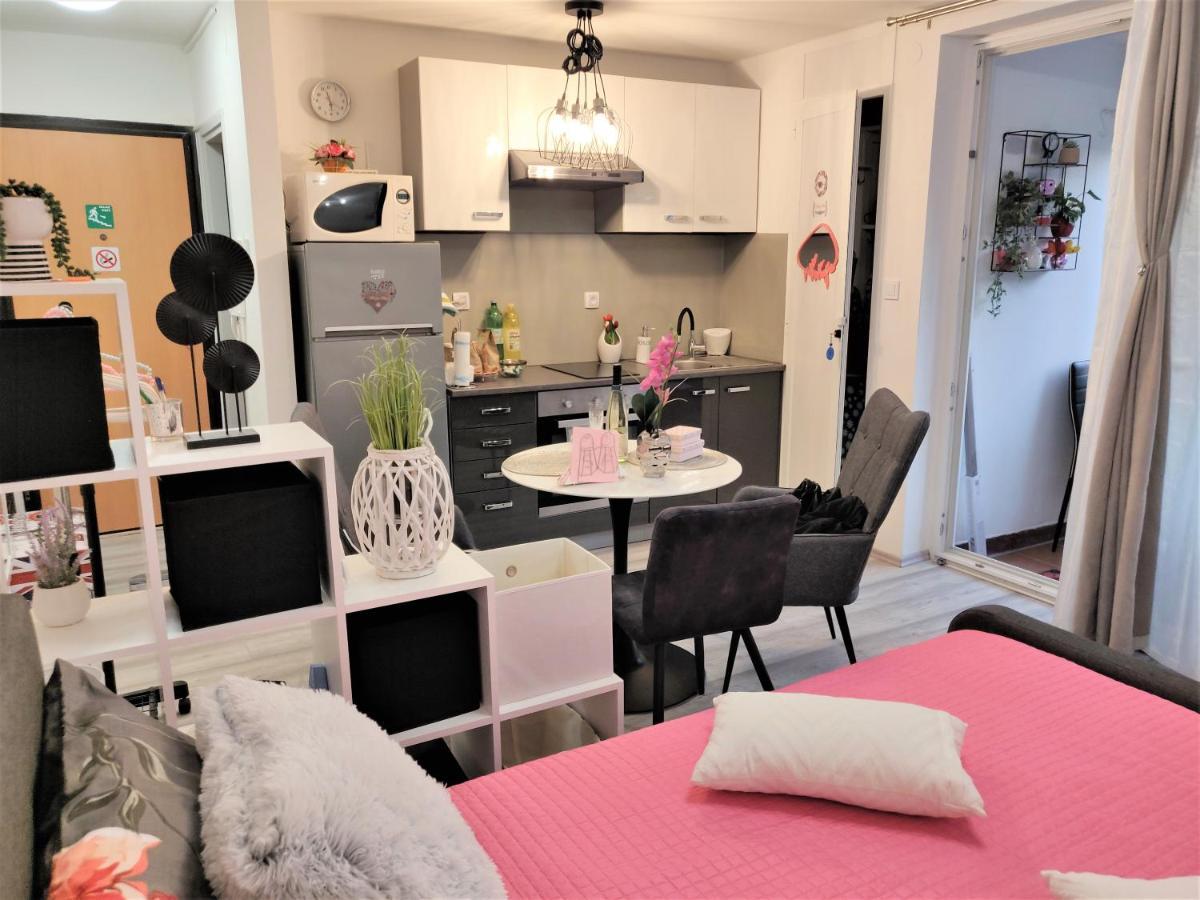 Apartments Mary & Free Parking Rovinj Eksteriør bilde