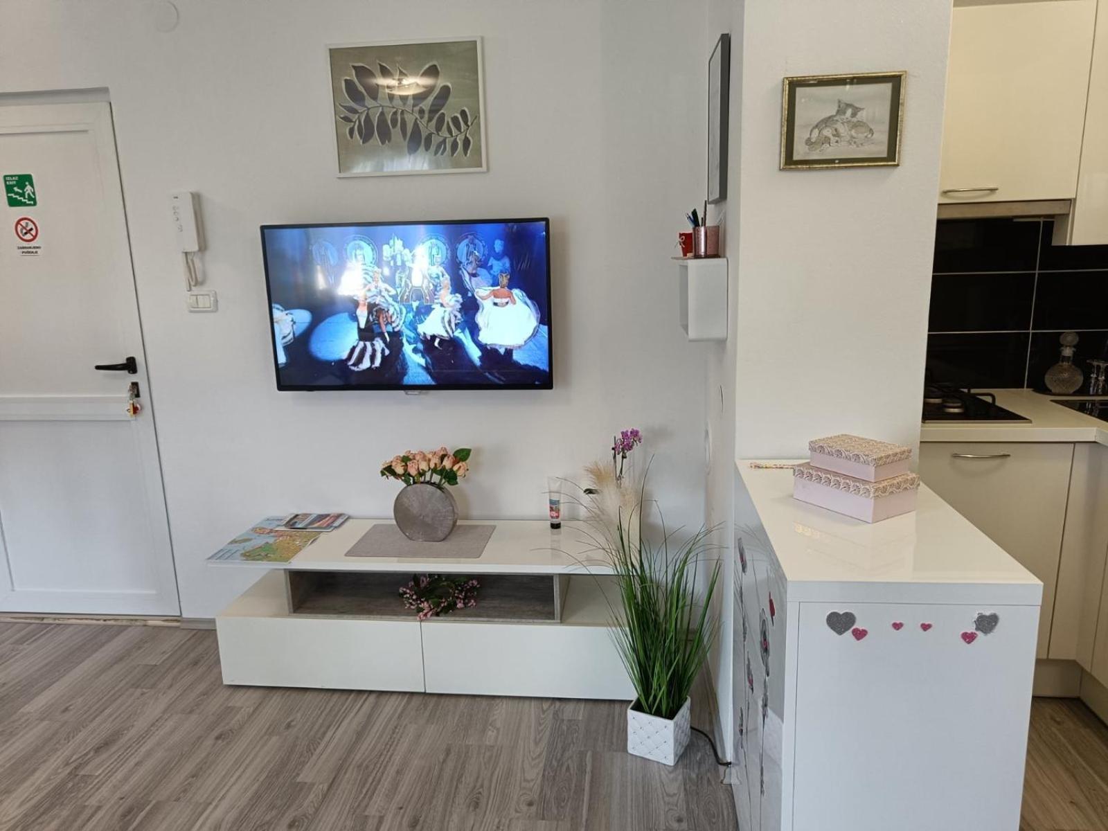 Apartments Mary & Free Parking Rovinj Rom bilde